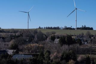 Stát určil skoro sto míst, kde mají růst větrníky a soláry. Místní jsou proti - Seznam Zprávy